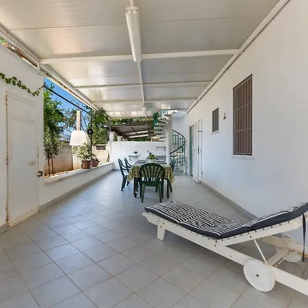 Lucy Holiday home *