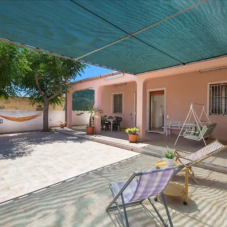 Holiday home Lucy Ugento